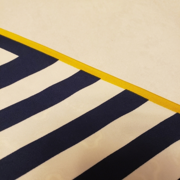 Reversible Scarf or Wrap - Picture 4 of 14